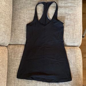 Lululemon set of (2) tank tops!
